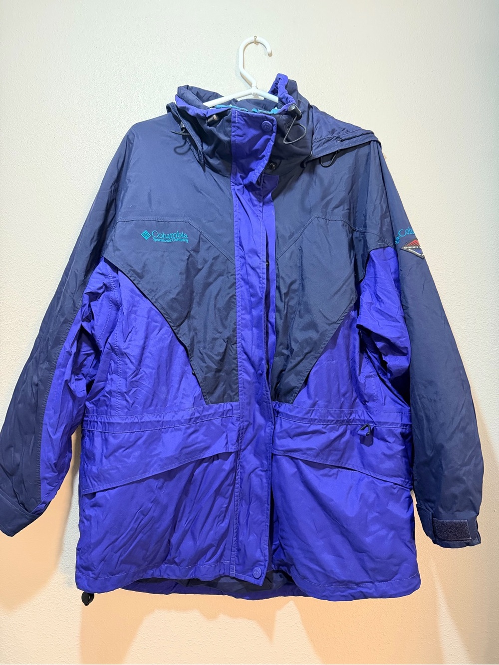 Columbia
Vintage Columbia Blue Zip Hoodie
Rain Jacket Tunic